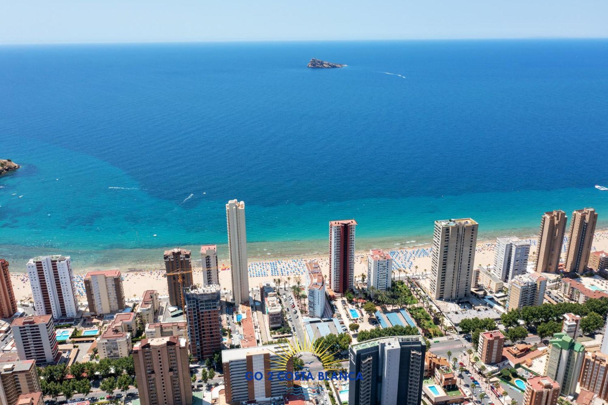 Suite On The Beach بينايدورم المظهر الخارجي الصورة