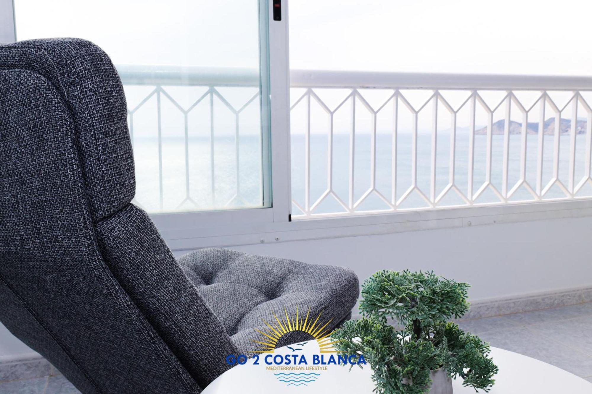 Suite On The Beach بينايدورم المظهر الخارجي الصورة